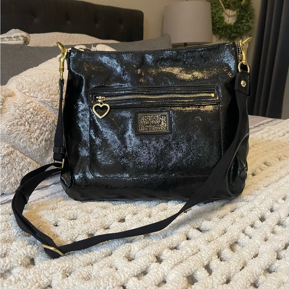 *Relisted* Vintage Coach Poppy Patent Leather Crossbody Messenger